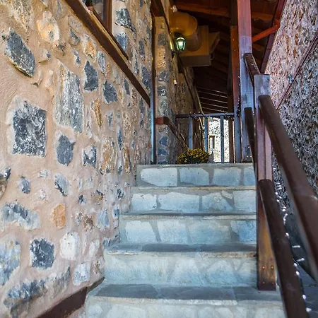 Πανσιόν To Spitiko