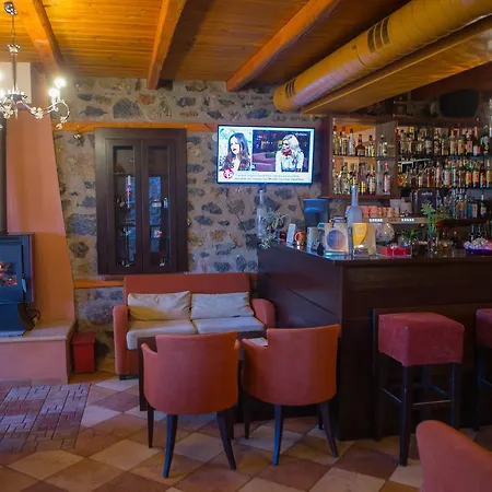 Πανσιόν To Spitiko