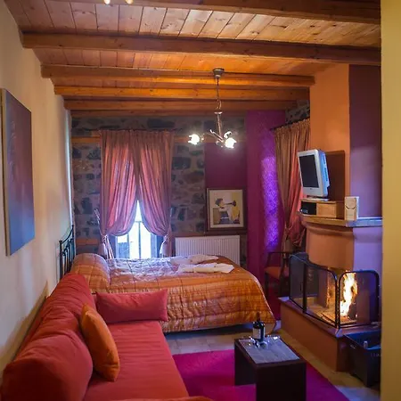 Πανσιόν To Spitiko