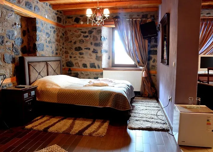 Πανσιόν To Spitiko