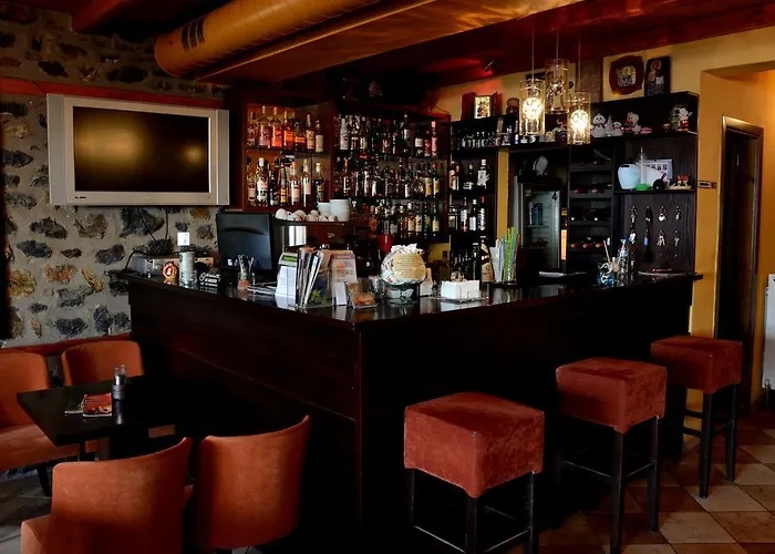 To Spitiko 3* Παλαιός Άγιος Αθανάσιος